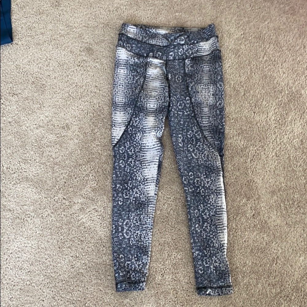 Varley snake leggings